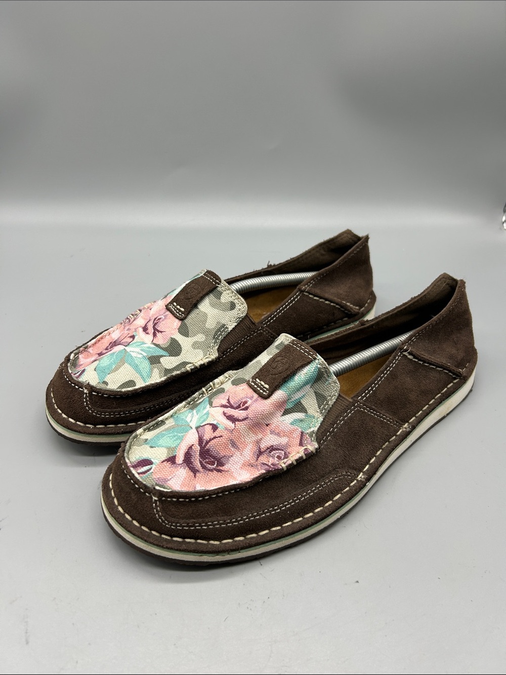 Women's Ariat floral cruisers leather size 9.5 - Picture 2 of 7